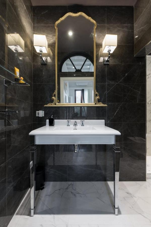 Borgo Pinti Suites Le Stanze Dei Nobili Флоренция Екстериор снимка