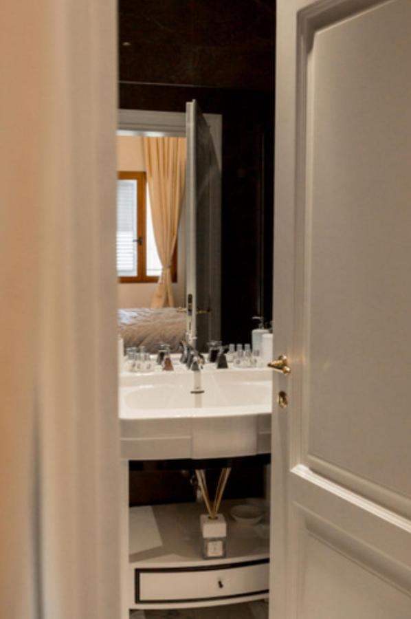 Borgo Pinti Suites Le Stanze Dei Nobili Флоренция Екстериор снимка