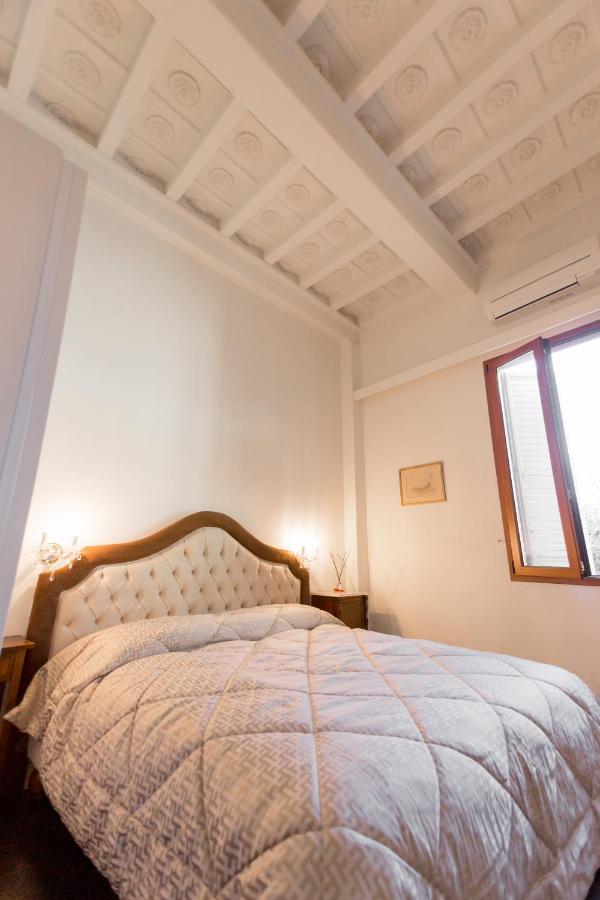 Borgo Pinti Suites Le Stanze Dei Nobili Флоренция Екстериор снимка